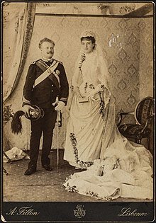 Новобрачные инфант (и будущий король) Карлуш (1,76 м. роста) и Амелия Орлеанская (1,84м. роста)