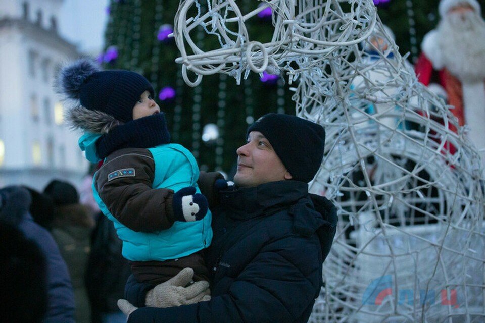     В Луганске и Донецке война не мешает появлению на свет новых горожан. Фото: ЛИЦ