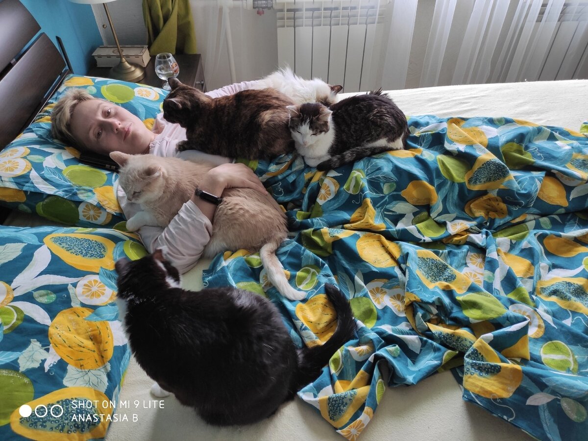 Монюня фотографирует