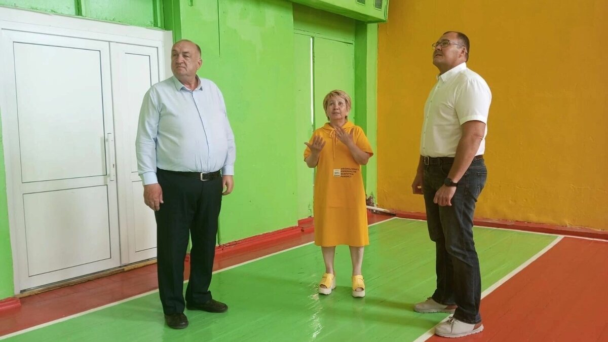     В 2023 году намечен капитальный ремонт 1527 зданий школ. В то же время контракты на проведение работ заключены чуть более чем по половине объектов. До 20 марта все регионы обязаны определиться с выбором подрядчиков, участвующих в программе, заявил секретарь генсовета «Единой России».