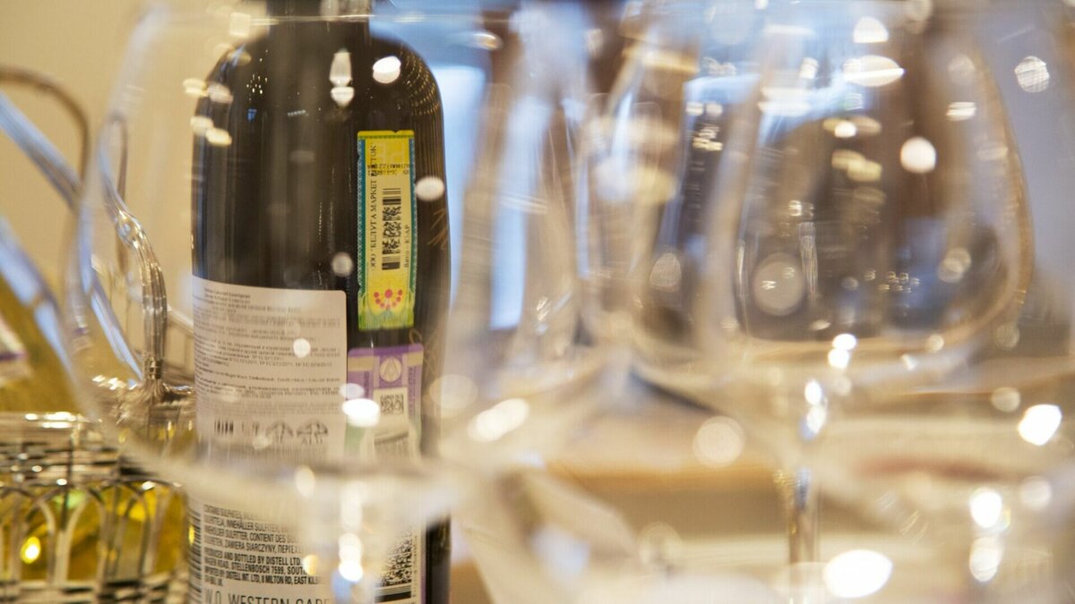     Стоимость торжественного приема на одного человека составляет 9100 рублей.