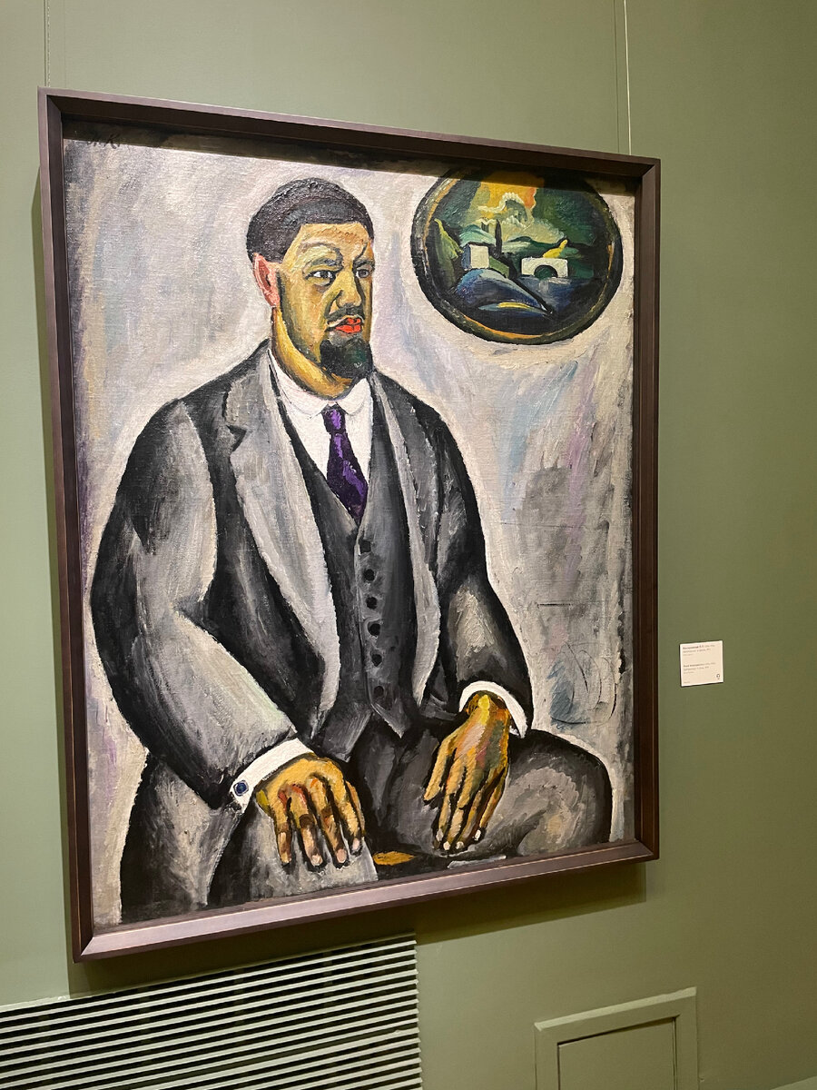 Здравствуйте, хочу поделиться картиной что висела в новой Третьяковской галерее. Она обострила моё внимание, а именно на то что это автопортрет, как же сурово и мужественно они себя видели. 