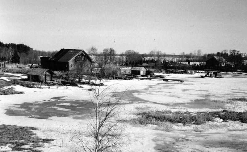 вид д.Еглово (фото сделано со звонницы на часовне)