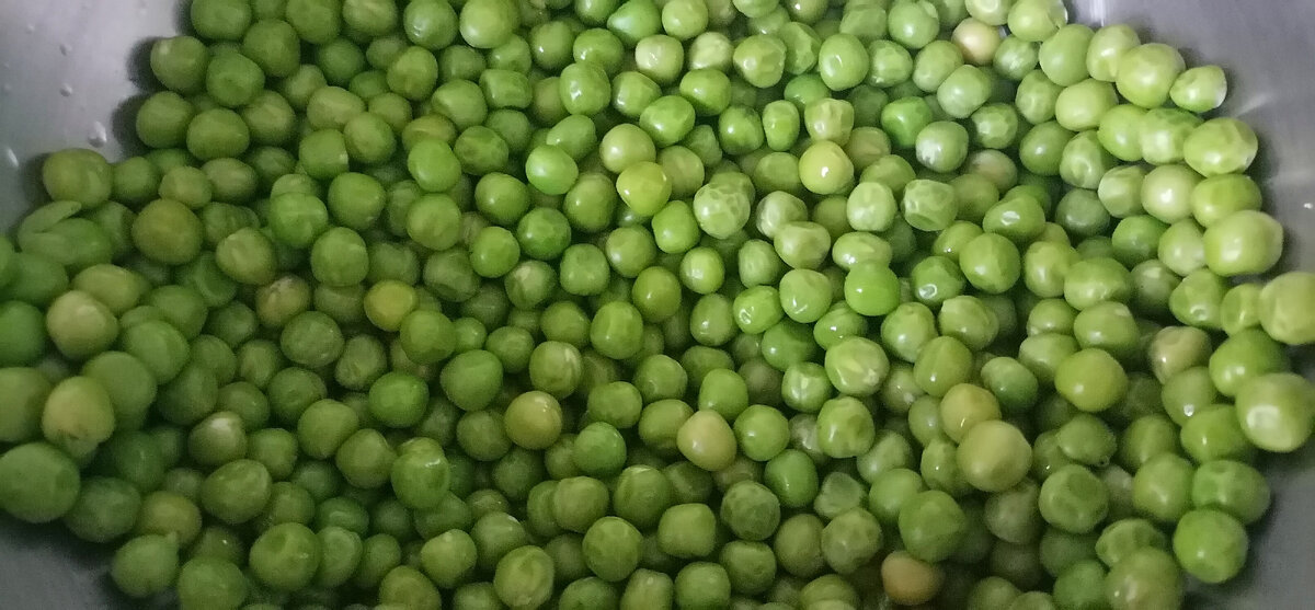Горошек был замороженный. Я его варила