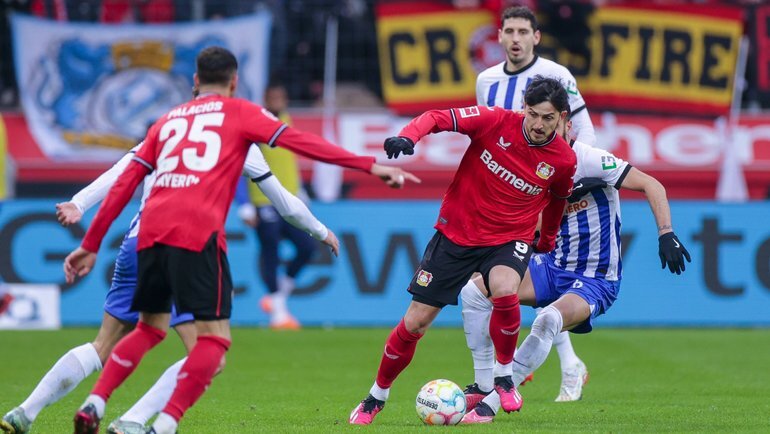    Сердар Азмун в матче «Байер» — «Герта». Global Look Press