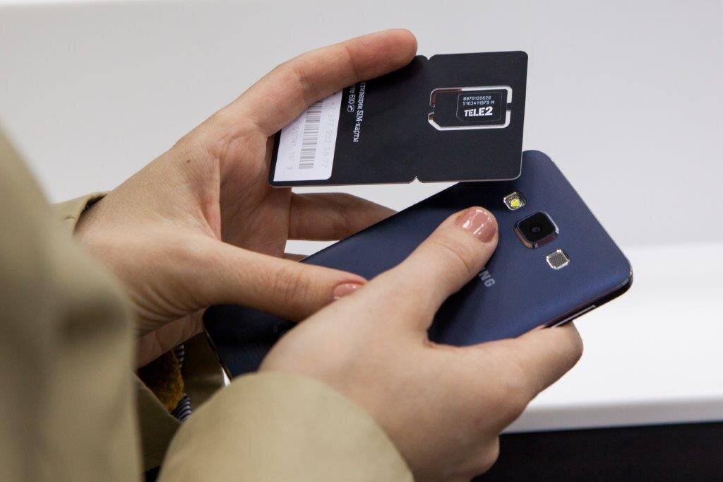 Tele2 пошли по пути МТС: оператор начнёт взимать комиссию за поаолнение счёта