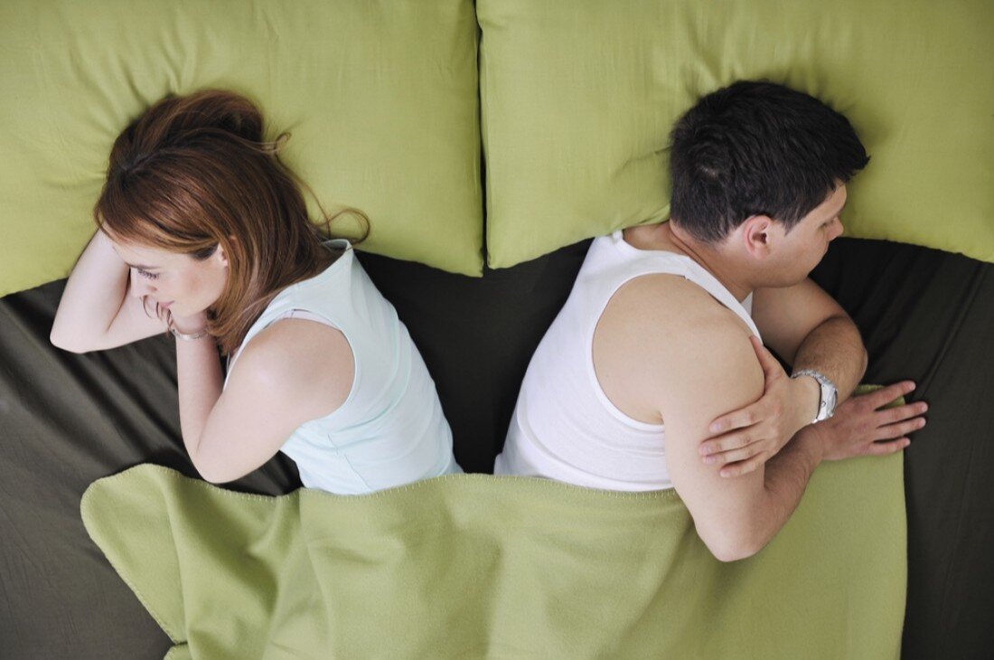 "Подскажите, что мне делать?! Жена не хочет меня. Устал выпрашивать! То голова болит, то устала, то с детьми спит, то на что-то обиделась!"