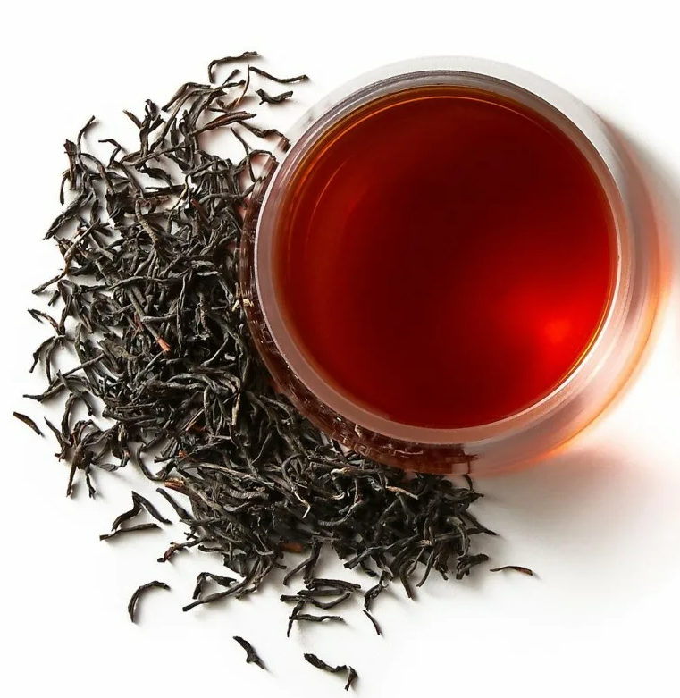 Черный чай заварка. Лапсанг Сушонг. Чай черный в кружке. Черный красный чай.