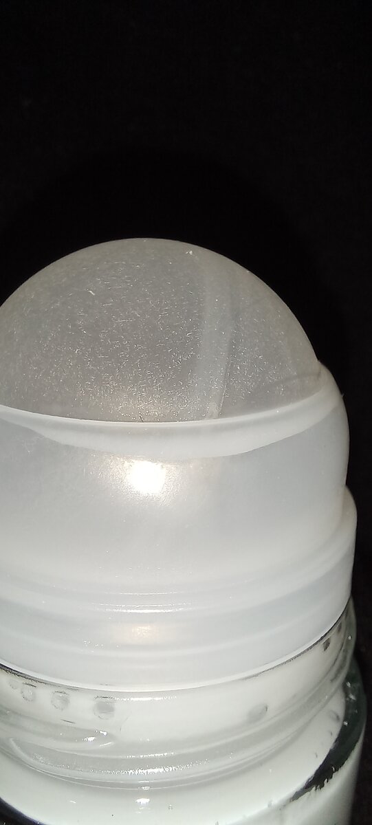 Ролик дезодоранта в макросъемке 