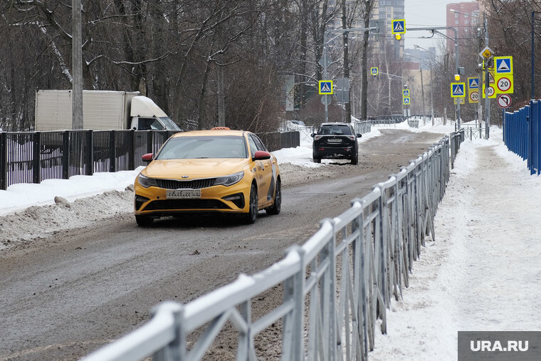    За попытку угона автомобиля екатеринбуржцу грозит срок до пяти лет