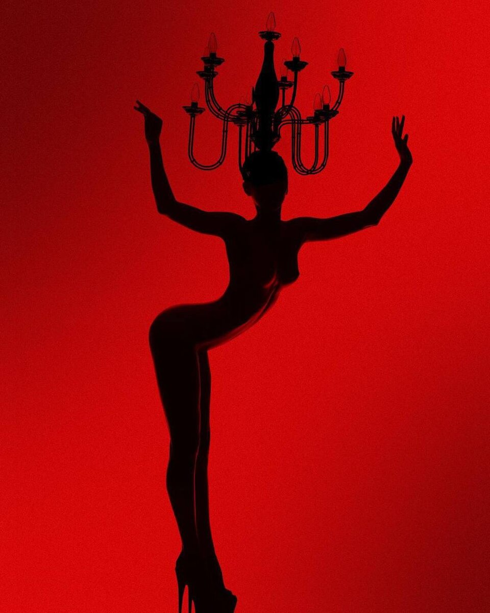    Агата Муцениеце на афишеСоцсети