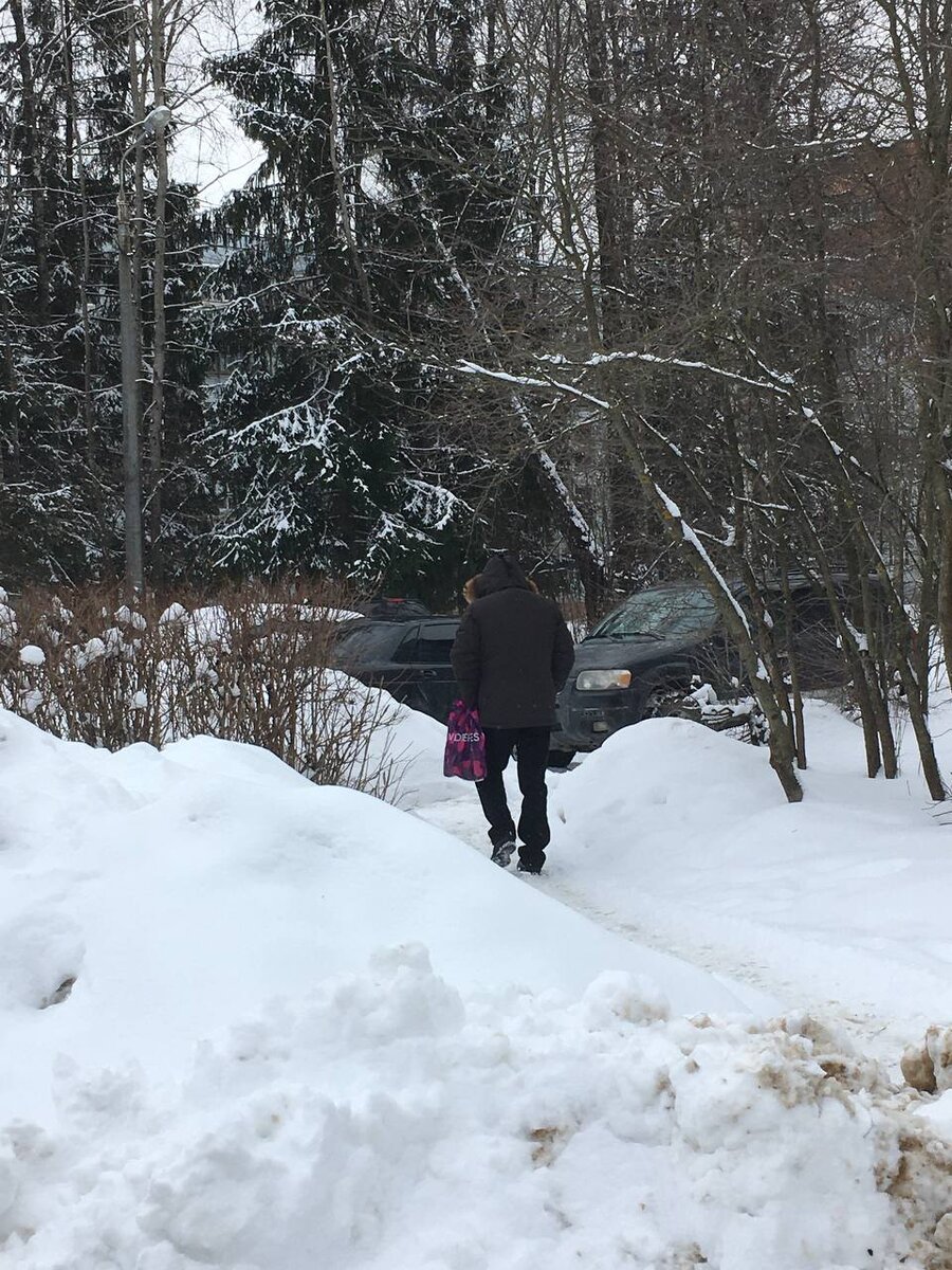 какой-то мужик