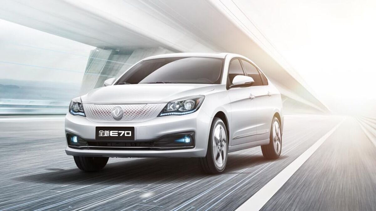    Автомобиль Dongfeng E70© Dongfeng Motor Company