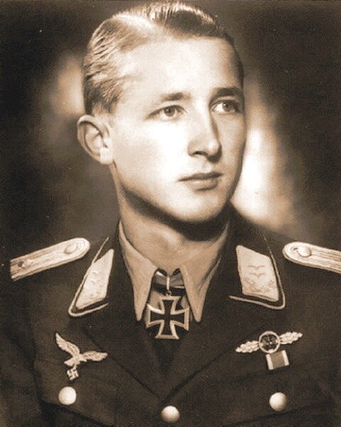 Вальтер Вольфрум (23 мая 1923 – 26 августа 2010)