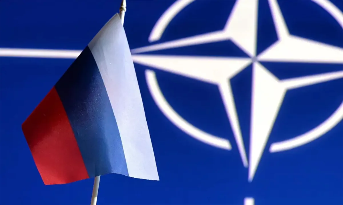 ◙ Флаги России и НАТО 