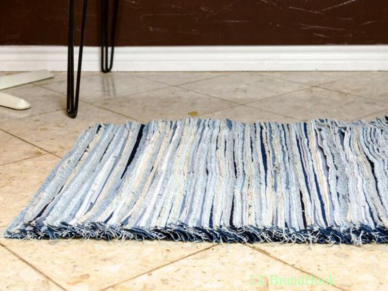 Как сделать коврик на пол из старых джинсов своими руками