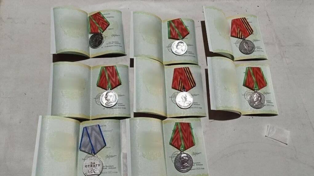     Сегодня на торжественной церемонии были награждены первыми медалями «За отвагу», Жукова и Суворова военнослужащие из именного подразделения «Тобол», сообщили в инфоцентре правительства региона.