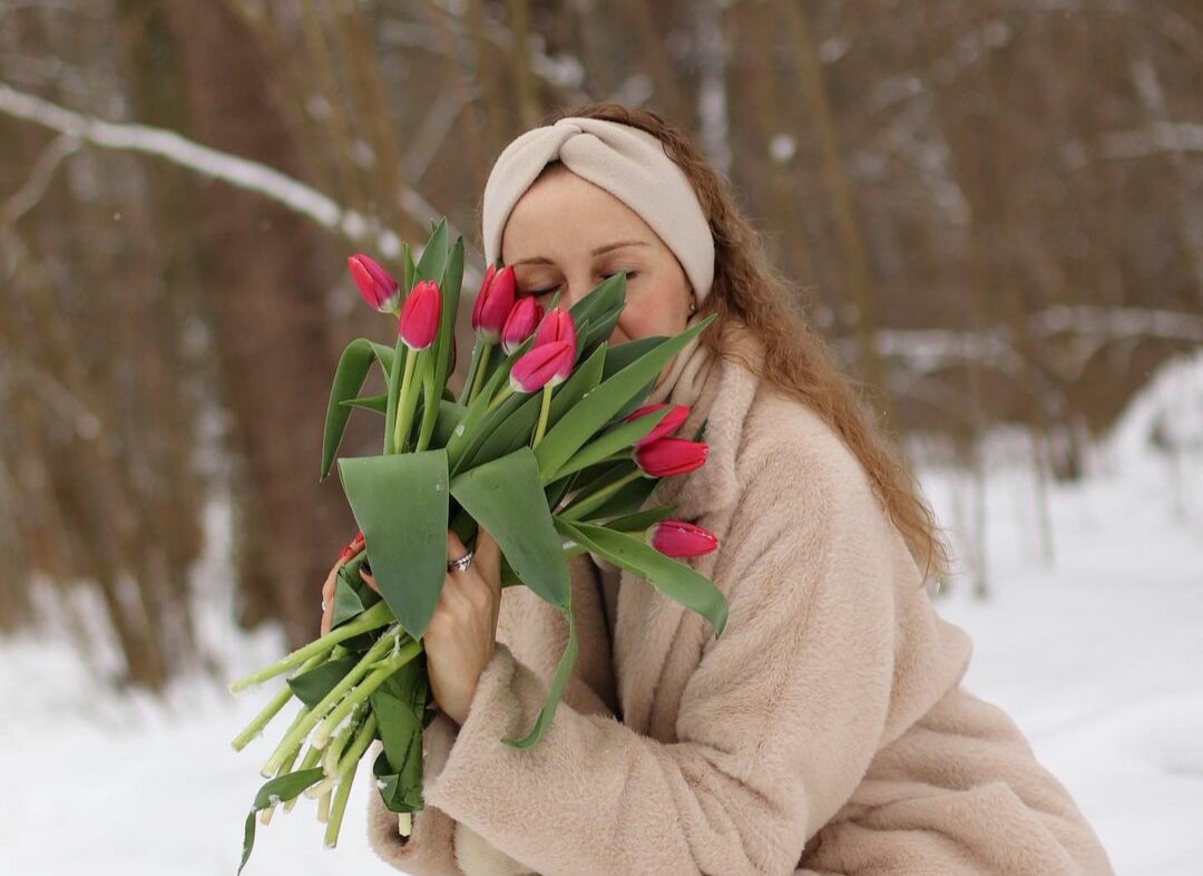 Нина с тюльпанами. фото для иллюстрации с @Katerina.s.alex
