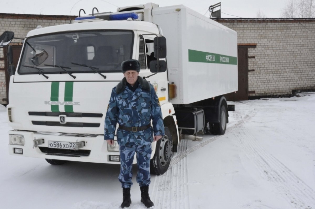     Самое главное требование к сотруднику-водителю - чтобы автомобиль всегда был в порядке.