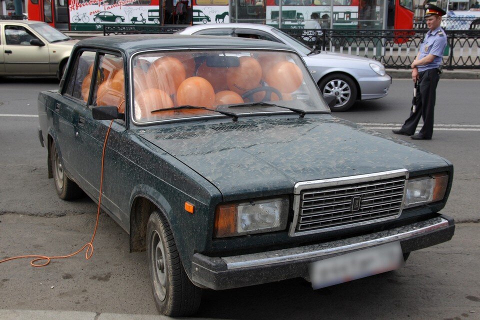     LADA 2107 - последний представитель вазовской классики. Фото: Рамиль ГИЛЬВАНОВ
