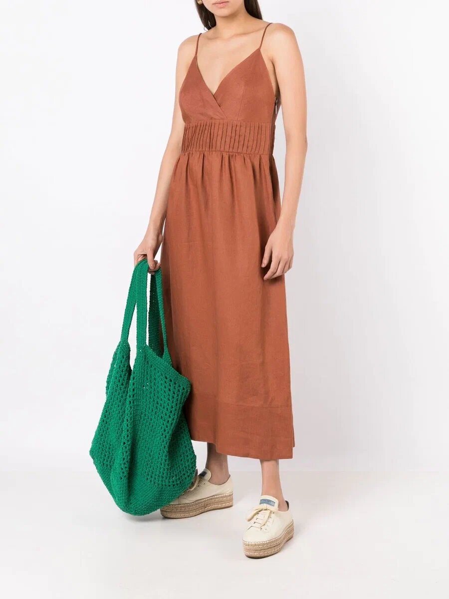 Источник фото: https://www.farfetch.com/uk/shopping/women/nannacay-cleo-crochet-knit-shoulder-bag-item-18786370.aspx?storeid=9682