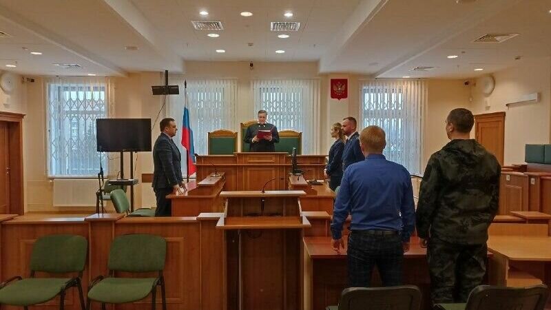     Верховный Суд республики Удмуртия огласил приговор жителю Ижевска, признав его виновным в посягательстве на жизнь полицейских. Об этом сообщила объединенная пресс-служба судов региона.