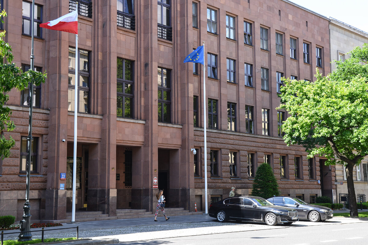Здание МИД в Варшаве