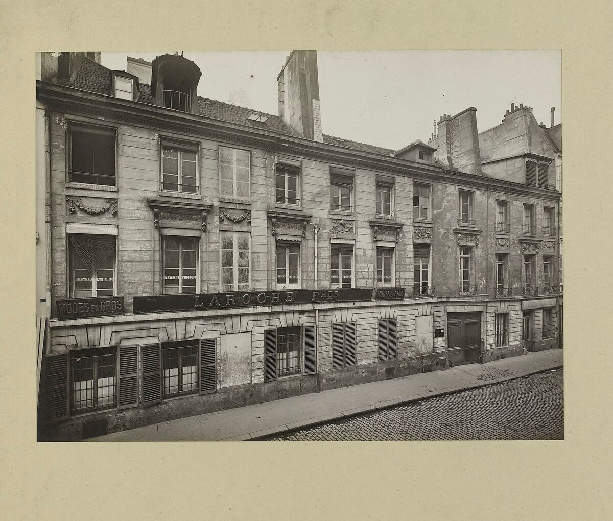 Godefroy. Вид с улицы на фасад дома № 40 улицы Меле, ©Musee de la Ville de Paris, Musee Carnavalet