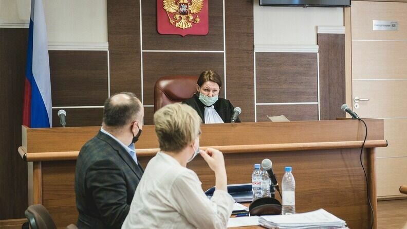     Чиновнице назначили крупный штраф. Об этом депутат сообщила в своих соцсетях.