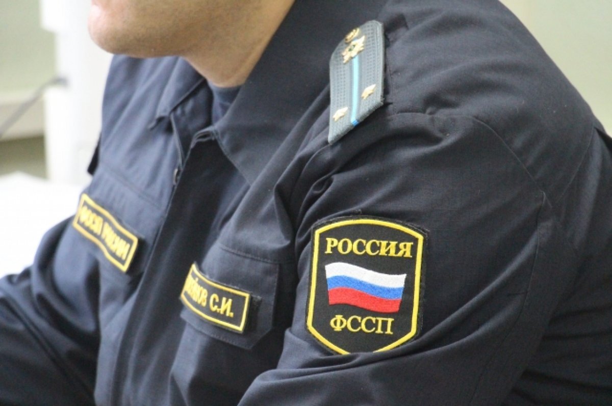    В Пермском крае приставы поймали должника на глазах у посетителей магазина