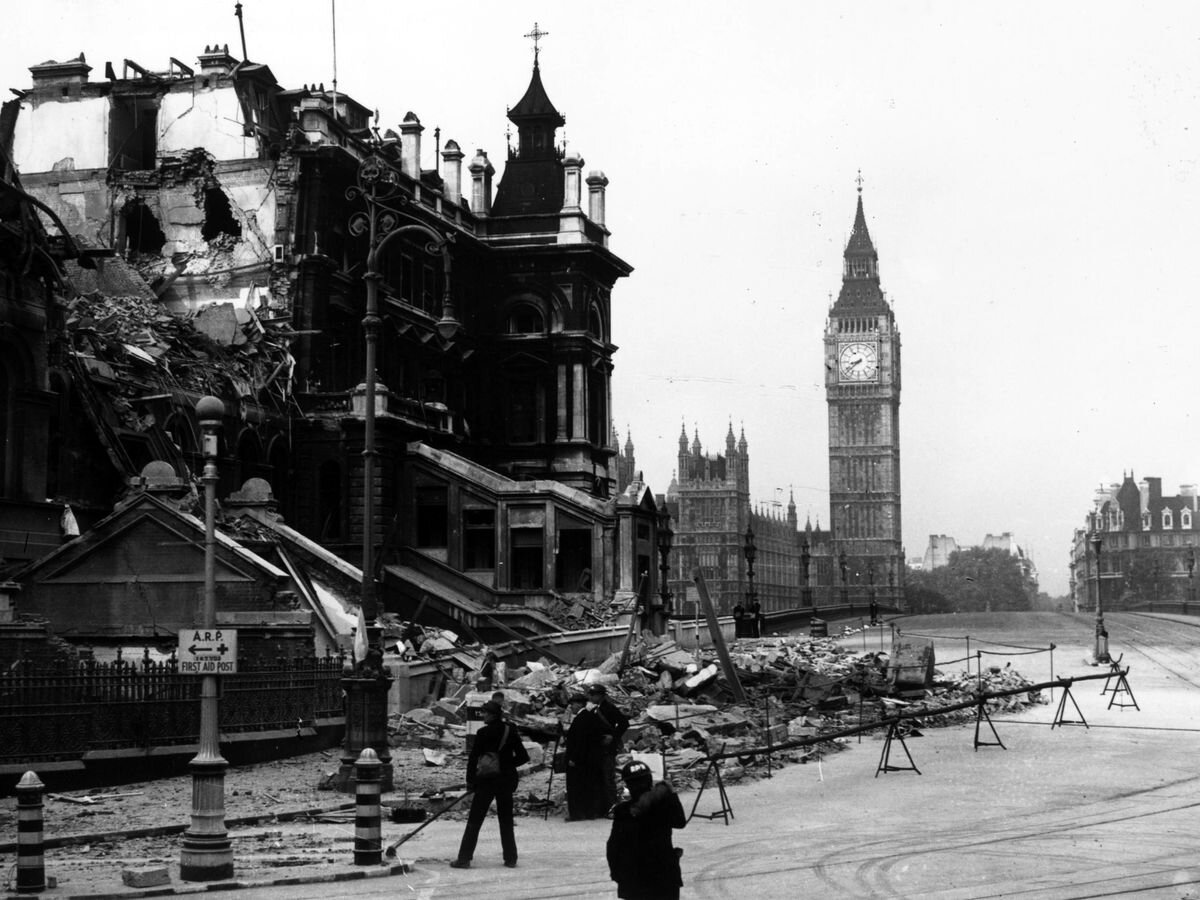 Нападение германии на великобританию. Бомбардировка Лондона 1940. Лондон после второй мировой войны. Бомбежка Лондона в 1940. Лондон 1940 год.