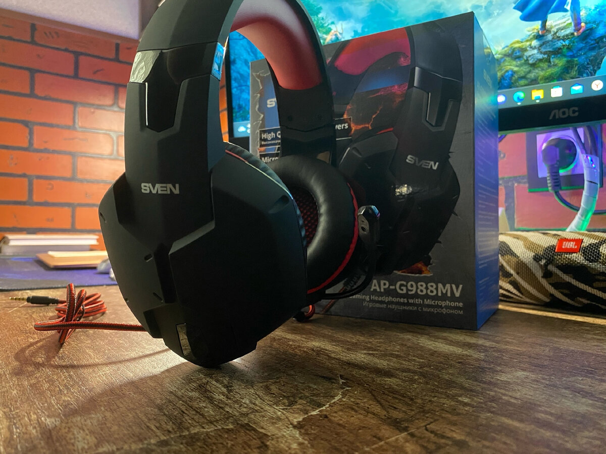 Статья не является рекламой, гарнитура приобретена на свои деньги, подарок другу. 