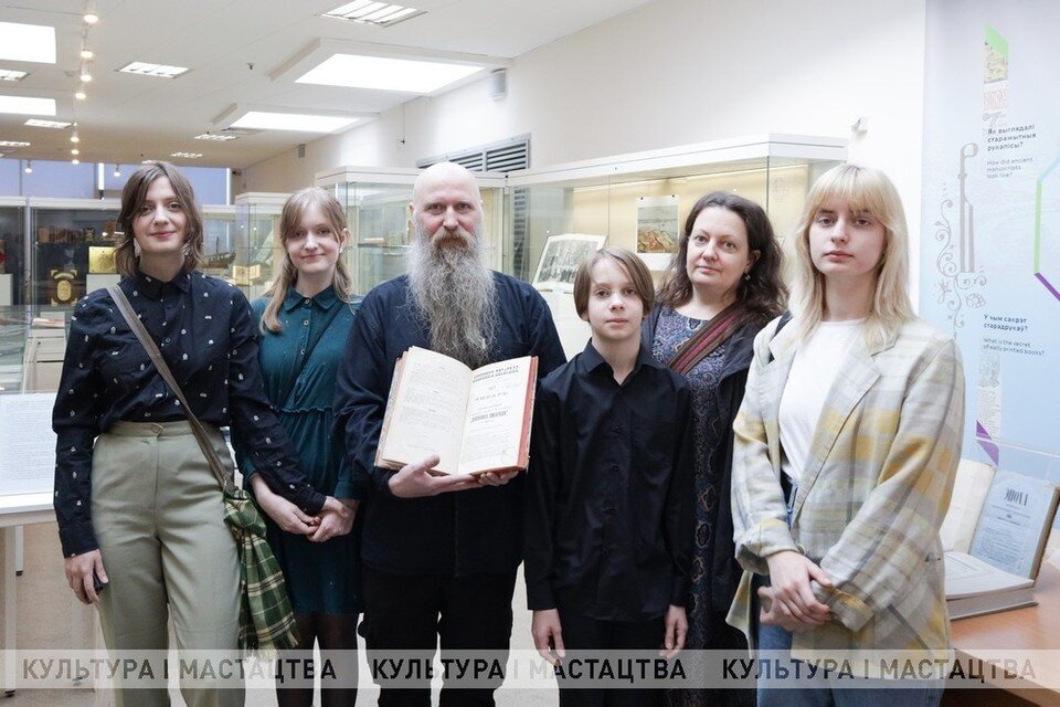     Семья потомков русского писателя Федора Достоевского приехала в Беларусь. Фото: «Культура i мастацтва»/ Татьяна Матусевич