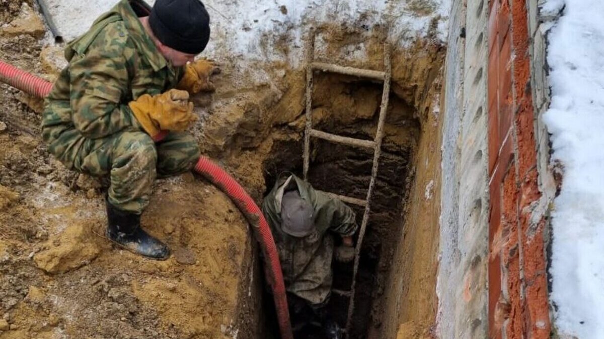     Коммунальщики устранили прорыв трубы на водозаборе в Котово Волгоградской области. В ближайшее время горожане начнут полноценно получать воду.