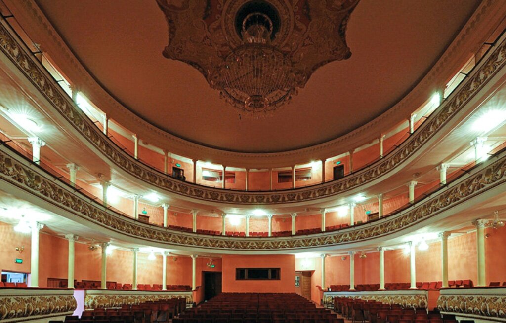 В Тверском театре драмы обновят кресла за счет региональных средств