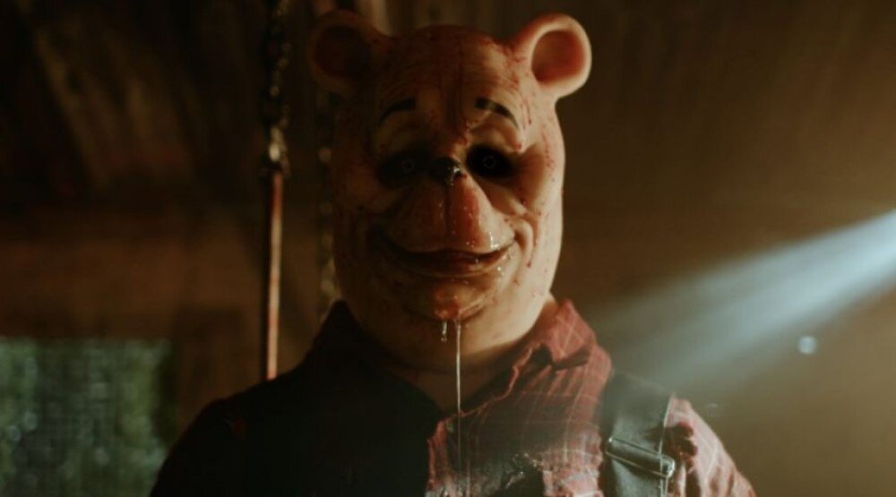     Кадр из фильма «Винни-Пух: Кровь и мед» (2023)