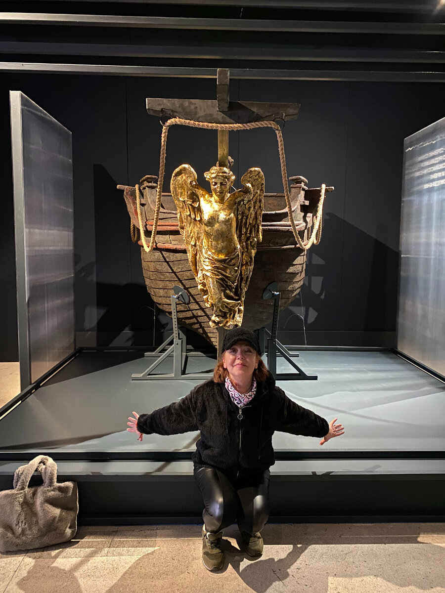 "Юнона и Авось". Фрагмент декорации. "ДК СССР" Манеж