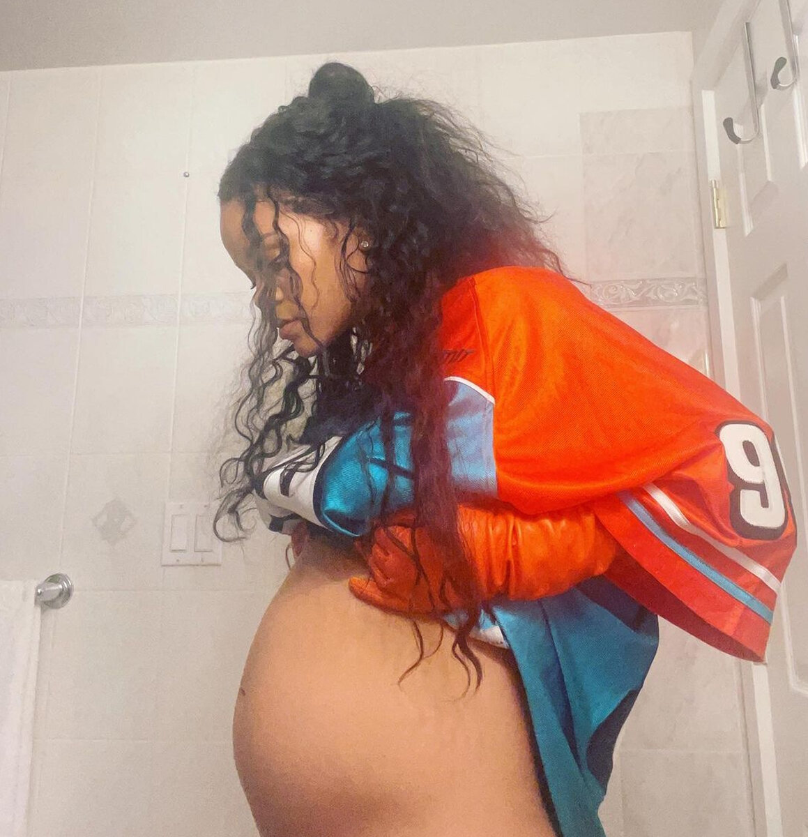 @badgalriri📷
