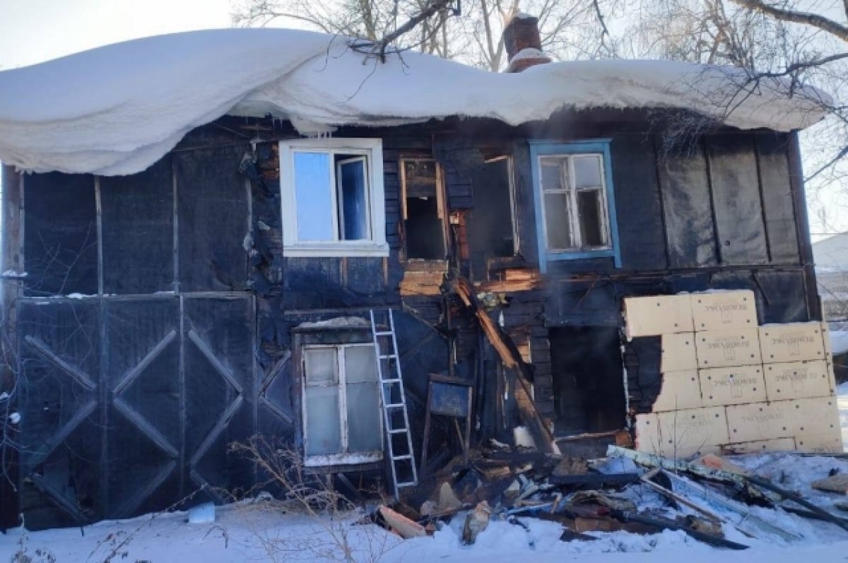    Маленький ребенок впал в кому из-за страшного пожара в Томске