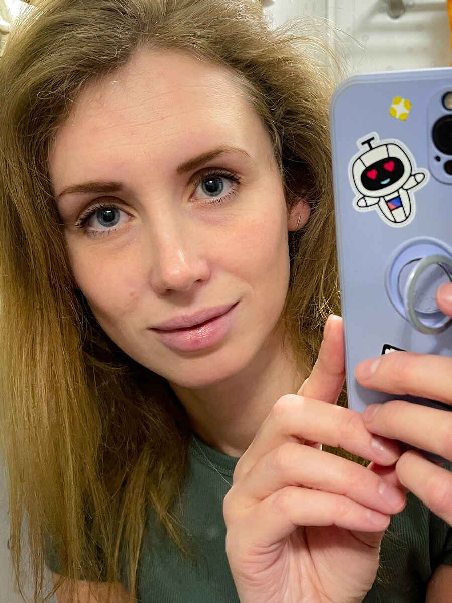 Фото с расширенными зрачками. А вы знали, что фотографии с большими зрачками кажутся более привлекательными? Сравните с первым фото)