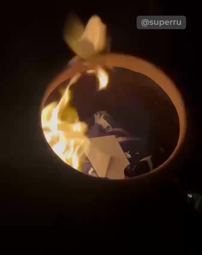    Меган жжет не по-детски Видео: Инстаграм (запрещен в РФ)