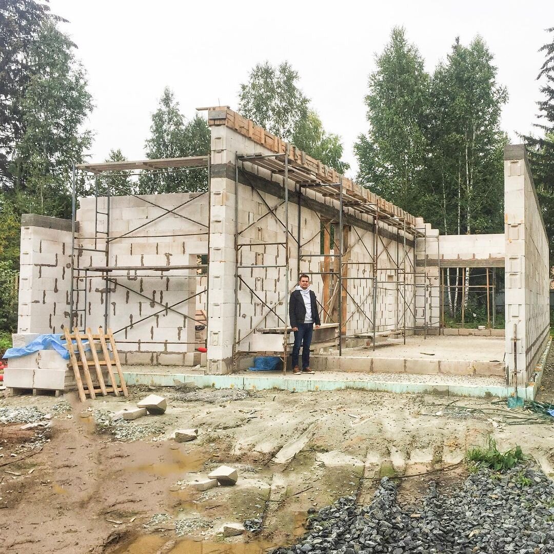 Это 2019 год, самое начало стройки