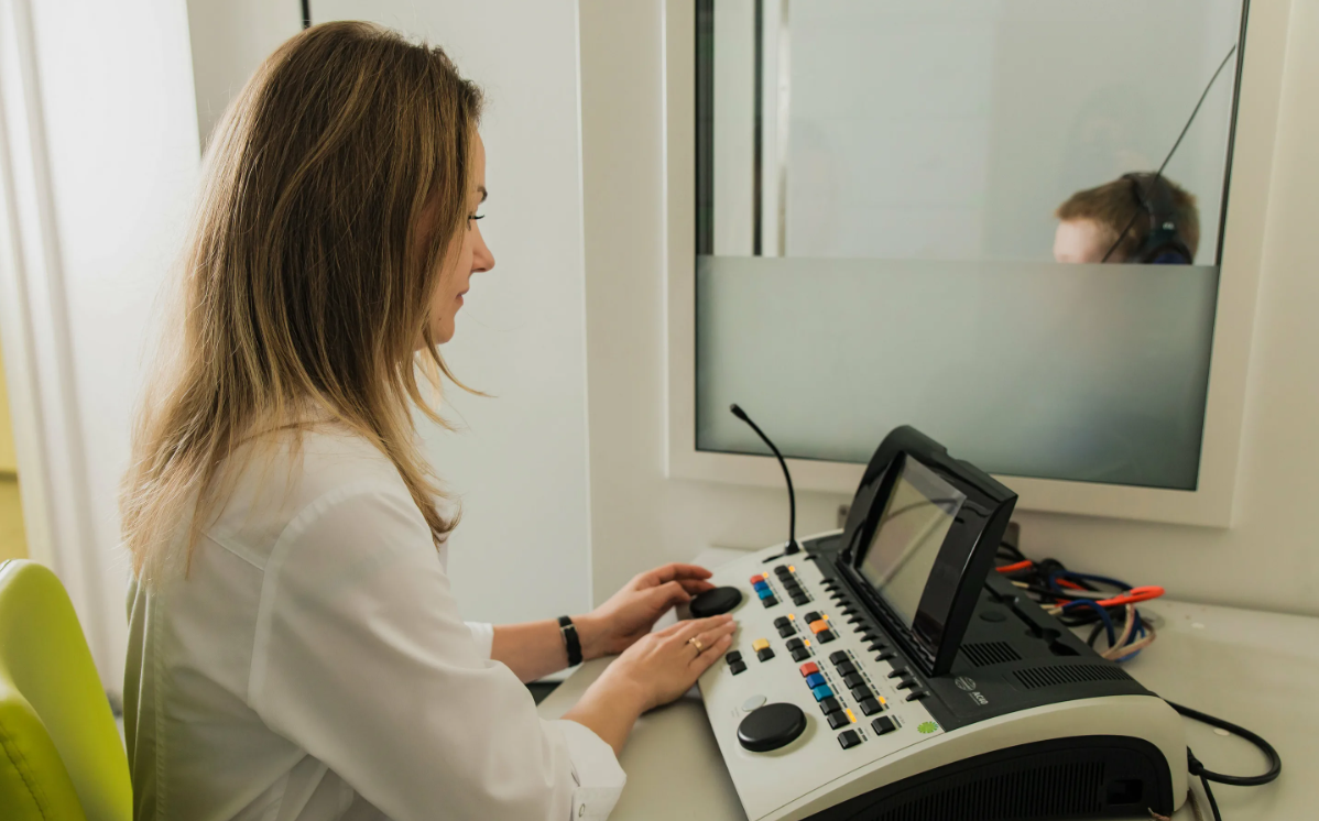 Аудиометрия: Что это такое и как она работает? | RosaMedical | Дзен