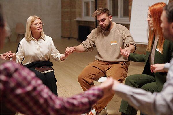 Ресоциализация больных наркоманией и алкоголизмом (источник изображения: freepik.com)