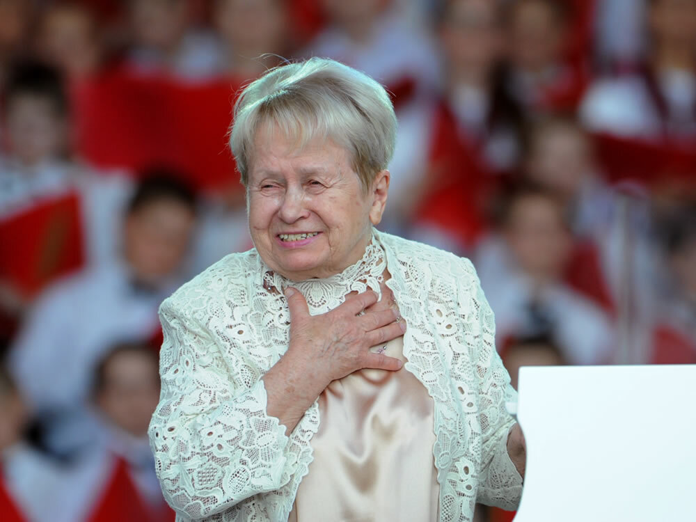 Александра Пахмутова