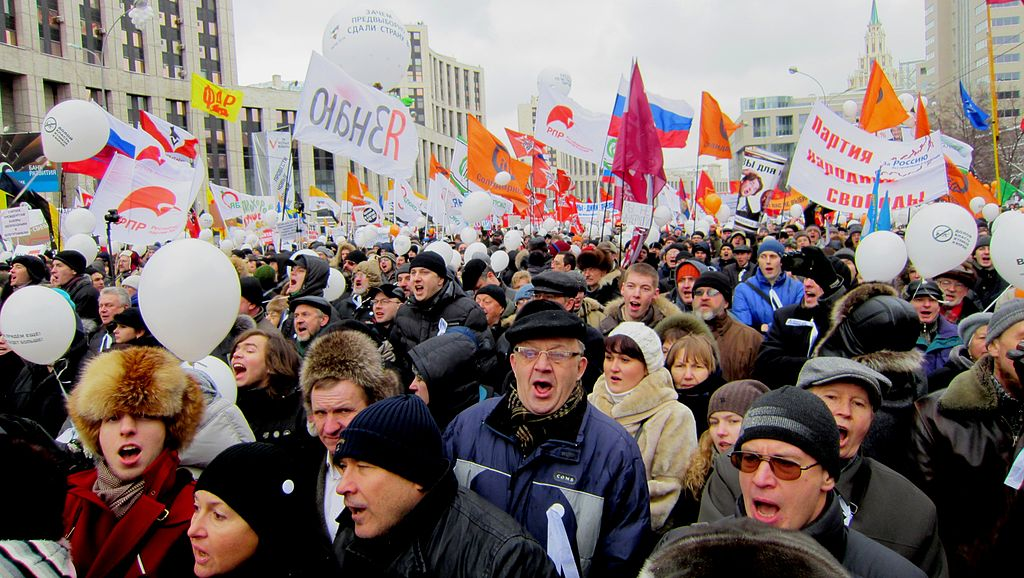В 2011 году "пятой колонне" удалось вывести на проспект Академика Сахарова в Москве десятки тысяч человек. Фото: wikipedia.org