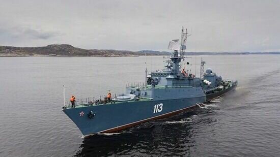     Ночью на территории Стрелецкой бухты в Севастополе загорелся малый противолодочный корабль. Об этом сообщил губернатор Севастополя Михаил Развозжаев.