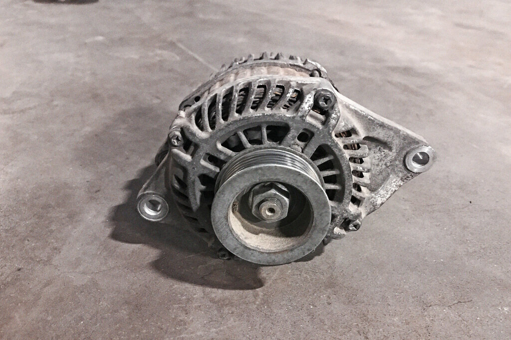 Генератор с простым шкивом без обгонной муфты