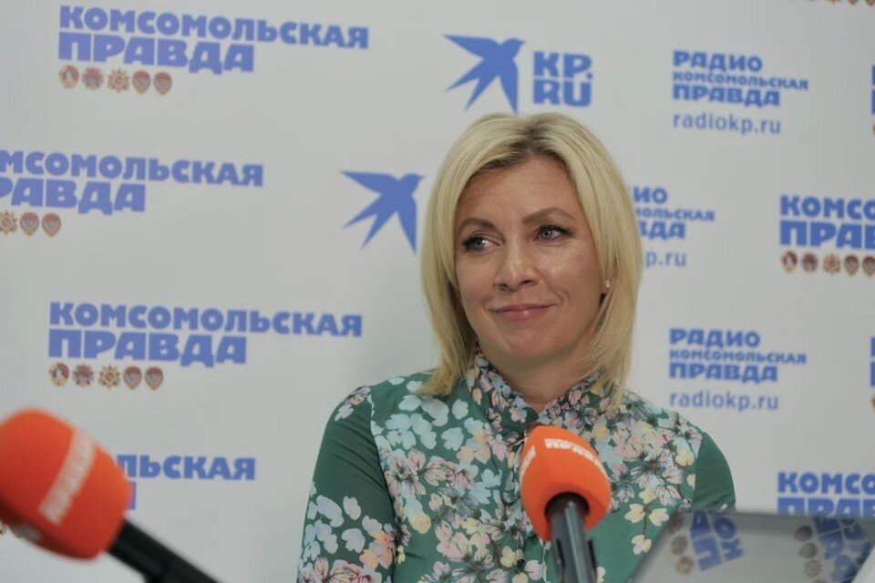     Захарова призвала Нуланд не лезть в Крым, а заняться летающими над США воздушными шарами и НЛО Андрей МИНАЕВ