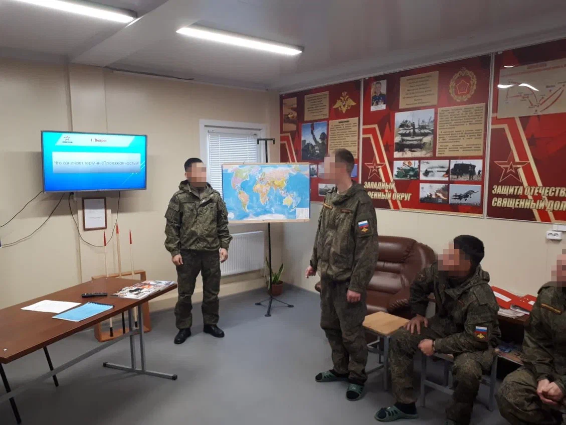 Сегодня важно информировать людей о происходящем в стране и мире